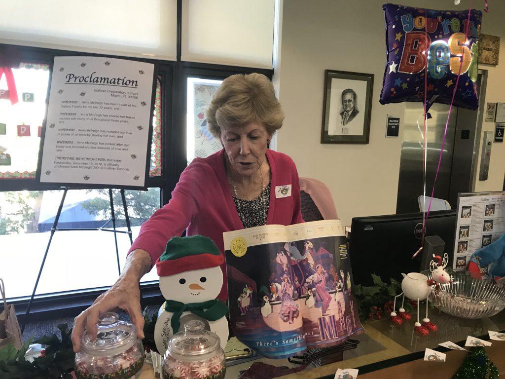Prep Librarian Anne McVeigh celebrates upcoming retirement with official “Anne McVeigh Day”
