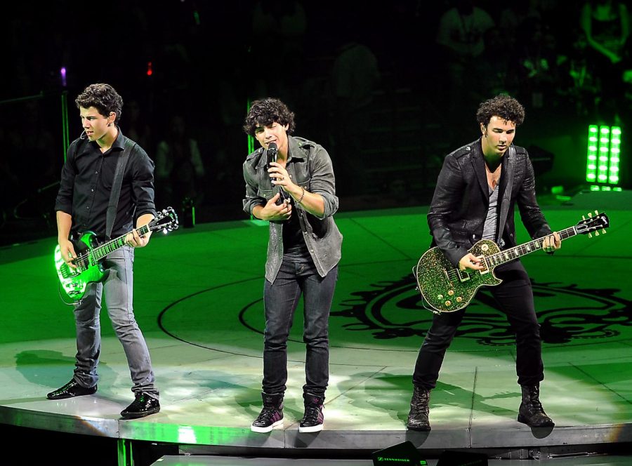 The Jonas Brothers perform at the Bank Atlantic Center in Sunrise, Florida, Wednesday, August 19, 2009. (Robert Duyos/Sun-Sentinel/TNS)