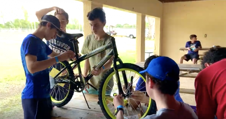 Video: Sophomores Work Together to Build Bikes for Charity at their Annual Team-Building Event