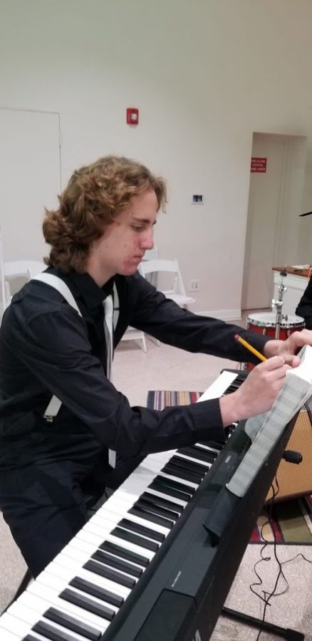 Junior Jason Fieler is developing a strong presence in the musical world, receiving hundreds to even thousands of listeners for  the dozens of songs he composes and records himself. He uses music as both a personal passion and a way of bringing people together.