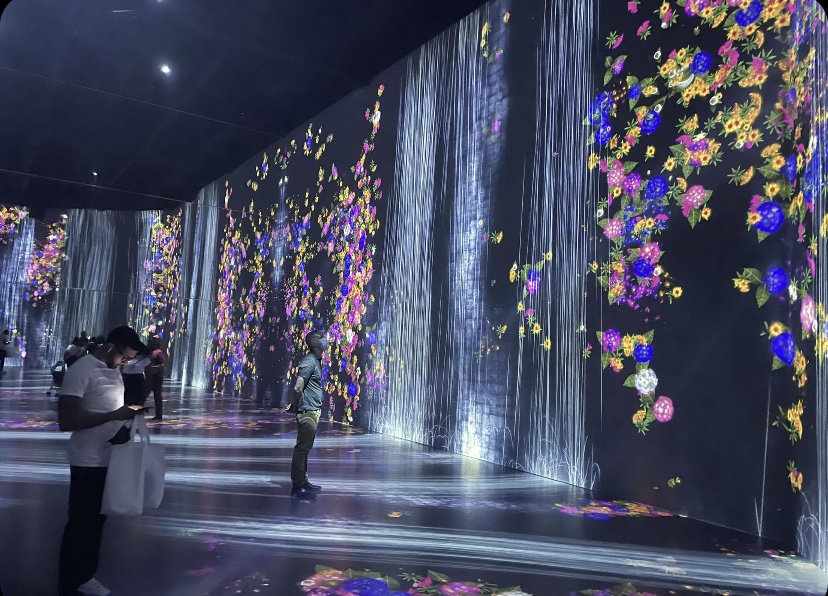 At Superblue Miami, visitors can walk through stunning 3D displays of modern art.