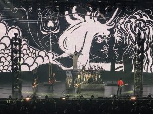 The Smashing Pumpkins were joined by Janes Addiction and Poppy for their Spirits on Fire tour. The concert lasted for an impressive four-and-a-half hours.