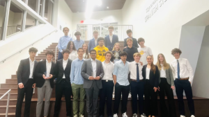 The six groups that made the Business showcase take a picture before presenting their great pitch decks. The groups were able to win their in class competitions to make it to this stage. These students learned different business strategies throughout the year to help their presentations.