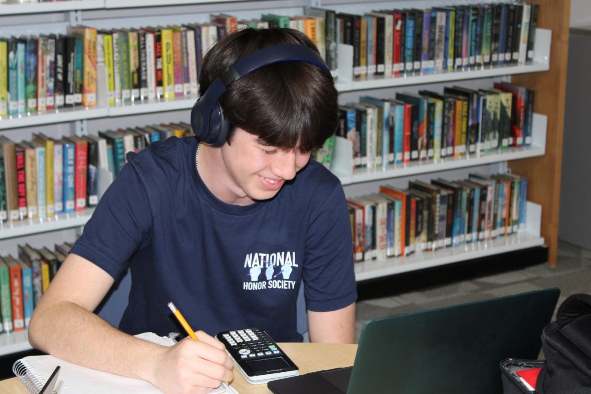 Junior John Blakely manages his time wisely by making use of his directed studies period. Blakely prepared for basketball season as he will have less time to do homework. “As I am fueling up for basketball season, I need to learn how to balance my time better in order to not procrastinate and leave things for the last minute,” Blakely said. 