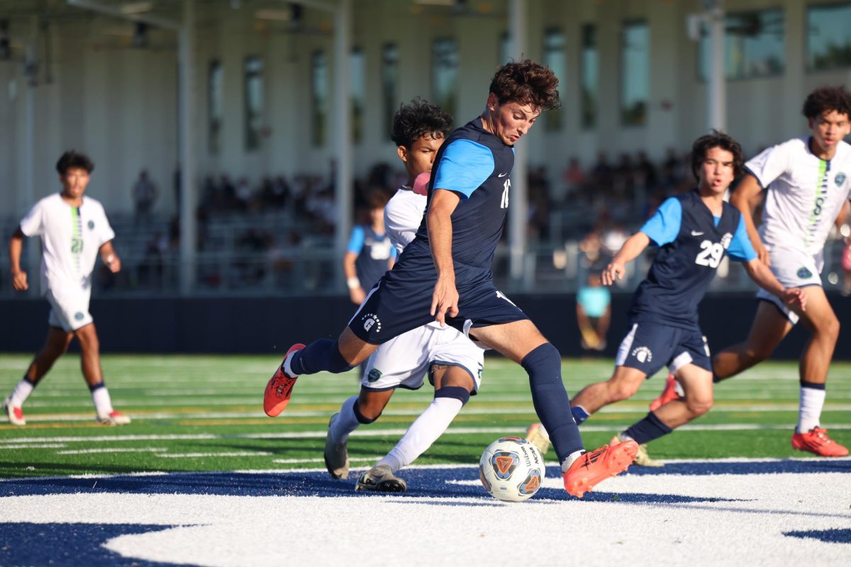 Senior midfielder Nicolas Pineros shoots a shoot at the goal. This season Pineros has 48 points according to Maxpreps. 