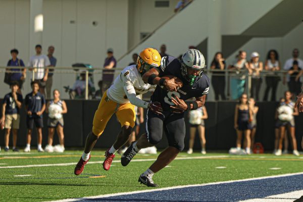 Varsity Football Comebacks to Win 34-27 Versus Killian