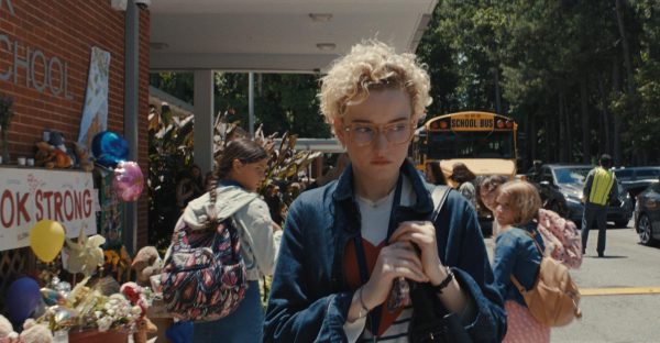 Movie Review | New Horror Hit “Weapons” Takes Over Theaters