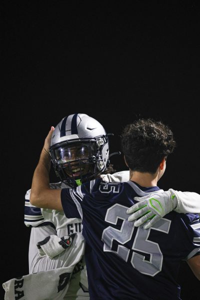 Raider Football Wins District After Blowing Out Sommerset 33-8