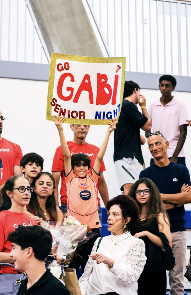 Gabi Fernandes’s family supports her with a nice sign during the game. The Fernandes family was extremely ecstatic and supportive throughout the match, helping not only Gabi but also her team.